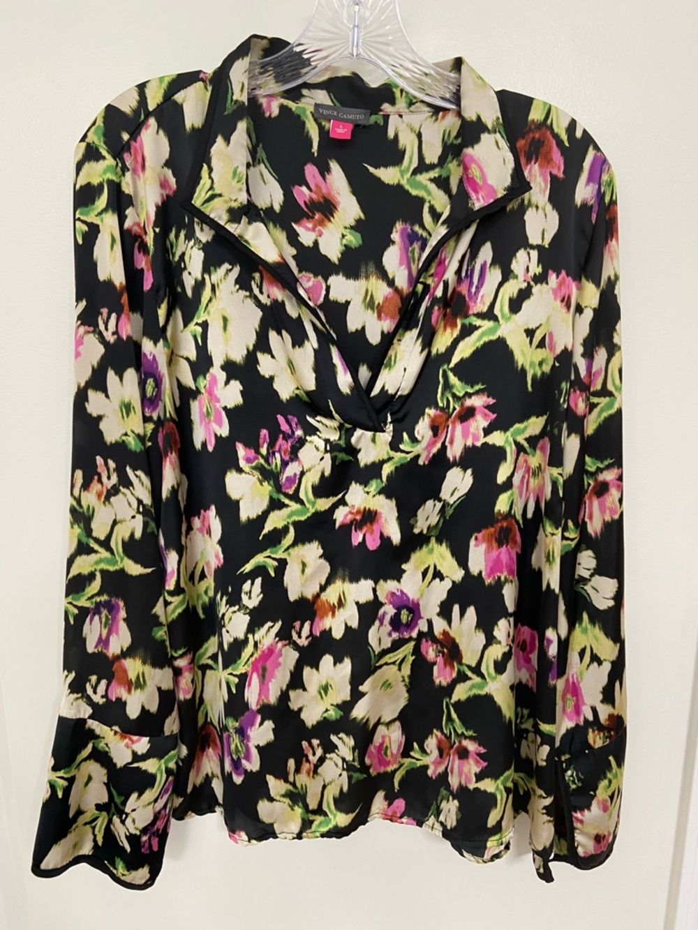 Vince Camuto Black Colorful Floral V Neck Blouse